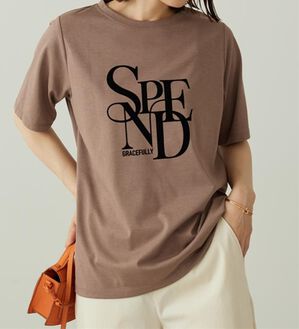 BELLUNA（ベルーナ）の「フロッキープリントロゴプルオーバー（カットソー）」｜モカ