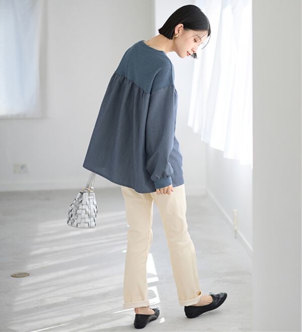 Viola e Viola（ヴィオラ エ ヴィオラ）の「アゼ編み風裏起毛　異素材切替プルオーバー（カットソー）」｜詳細画像