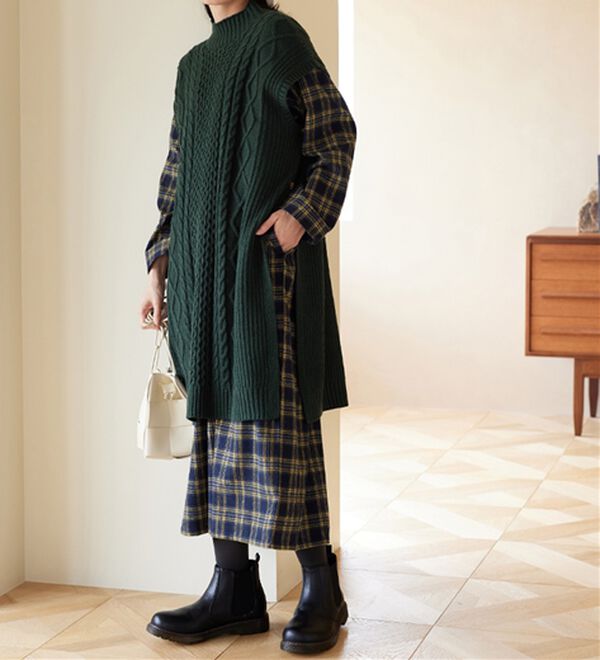 Viola e Viola（ヴィオラ エ ヴィオラ）の「ロングニットベスト（ベスト）」｜詳細画像