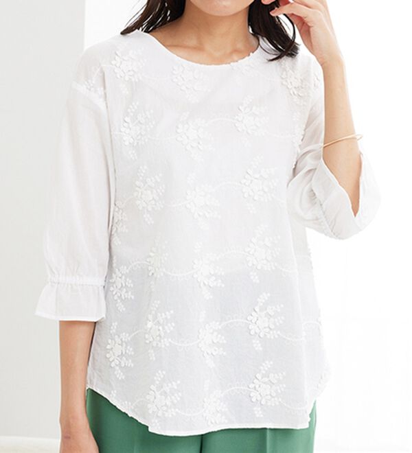 BELLUNA（ベルーナ）の「【店舗・ネット限定】モチーフレース使い袖ギャザーブラウス（ブラウス）」｜詳細画像