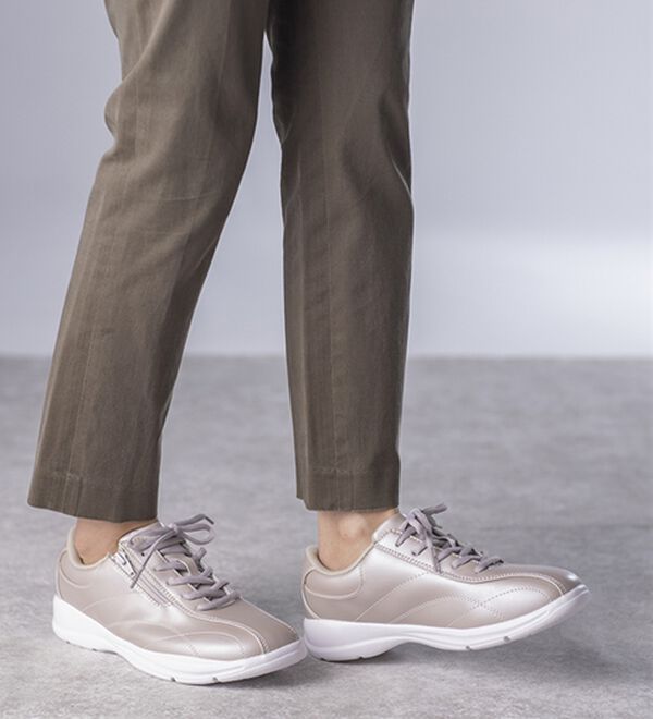 ルフラン（ルフラン）の「＜アサヒ＞足ラク軽量スニーカー（スニーカー）」｜詳細画像