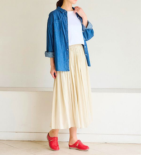 BELLUNA（ベルーナ）の「刺しゅうデザイン柔らかソールミュール（サンダル・ミュール）」｜詳細画像