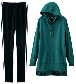 YU'NOW（ユナウ）の「ロゴチュニックパーカーレギンスセット（パジャマ・ルームウェア）」｜グリーン