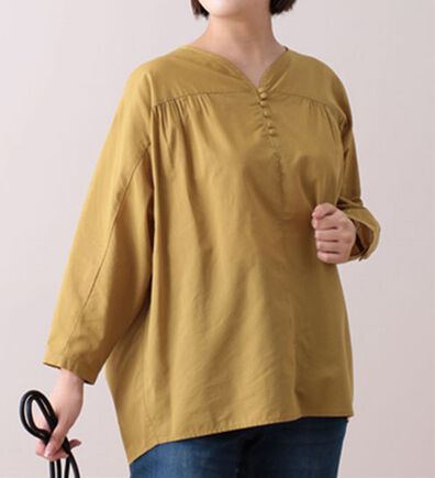 BELLUNA（ベルーナ）の「ギャザー使いドルマンデザインブラウス（ブラウス）」