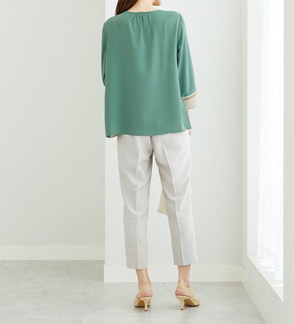 BELLUNA（ベルーナ）の「【Ｌａｇｒｉｌｕａ】ギャザー使い配色デザインブラウス（ブラウス）」｜詳細画像