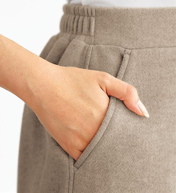 BELLUNA（ベルーナ）の「圧縮ニット素材コクーンワイドパンツ（ワイドパンツ・ガウチョ）」｜詳細画像