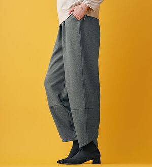 BELLUNA（ベルーナ）の「まるではく毛布！静電防止裏ファー素材コクーンパンツ（フルレングスパンツ）」｜杢チャコール