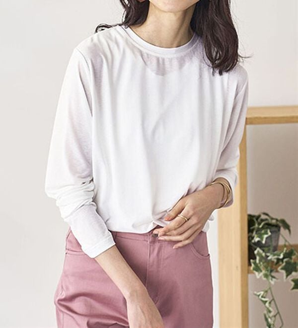 BELLUNA（ベルーナ）の「透けすぎない！シアー素材クルーネックプルオーバー（カットソー）」｜詳細画像