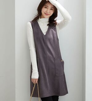 BELLUNA（ベルーナ）の「金ボタン使いスエード調ジャンパ―ドレス（ジャンパースカート）」｜詳細画像