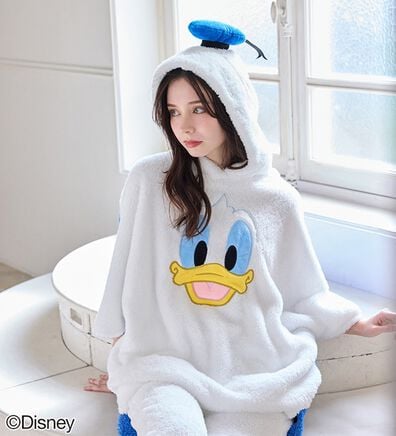 BELLUNA（ベルーナ）の「＜Ｄｉｓｎｅｙ＞【ドナルドダック】両面ボアポンチョ（パジャマ・ルームウェア）」