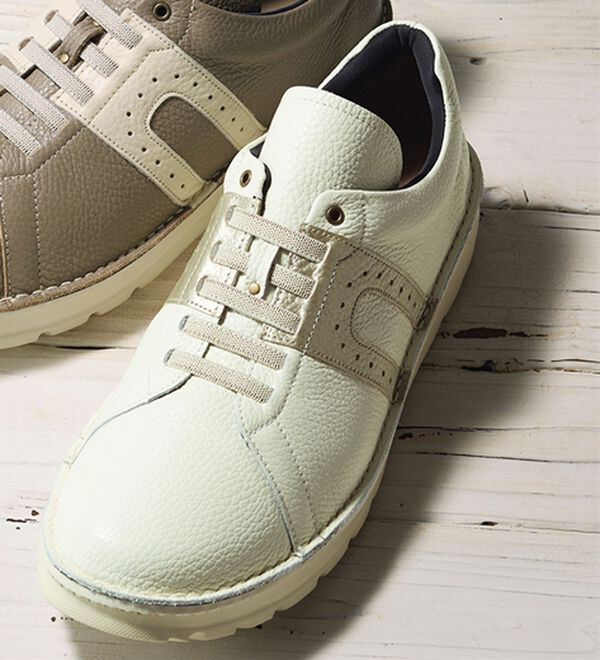 「履きやすさに驚き！日本製こだわりカジュアルシューズ（メンズスニーカー）」｜アイボリー&times;シャンパンゴールド