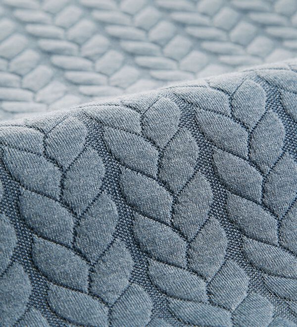 BELLUNA（ベルーナ）の「やわらかふくれジャカードショートブルゾン（ブルゾン）」｜詳細画像