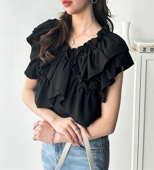 GeeRA（ジーラ）の「クロスフリルサッカーブラウス（ブラウス）」｜詳細画像