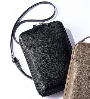 ルフラン（ルフラン）の「＜ロダニア＞牛革スマホショルダー（ショルダーバッグ）」｜ブラック