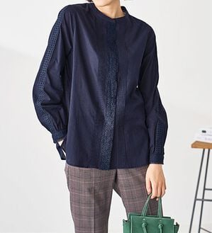 BELLUNA（ベルーナ）の「綿１００％レース&times;ピンタックデザインブラウス（ブラウス）」｜ネイビー
