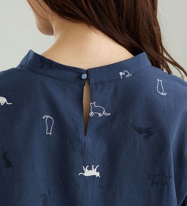 BELLUNA（ベルーナ）の「ネコ&ウサギ刺しゅうブラウス（ブラウス）」｜詳細画像