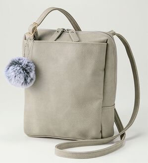 BELLUNA（ベルーナ）の「ガバッと開く！充実収納の３層式ミニショルダー（ショルダーバッグ）」｜グレー