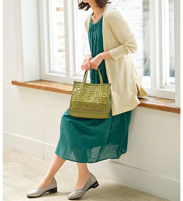 BELLUNA（ベルーナ）の「４Ｅリーフデザインエアソールパンプス（パンプス）」｜詳細画像