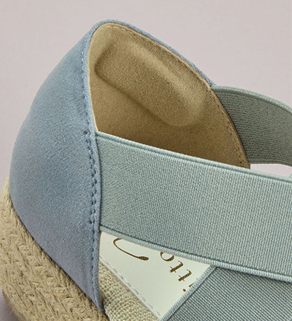 BELLUNA（ベルーナ）の「＜Ｓｏｉｔｔｏ　Ｍｅ＞クッション中敷フィットサンダル（サンダル・ミュール）」｜詳細画像