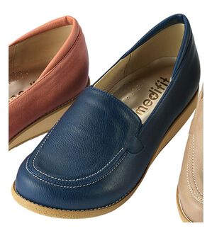 ルフラン（ルフラン）の「外反母趾対応　メディフィット５Ｅシンプルモカシンシューズ（フラットシューズ）」｜ネイビー