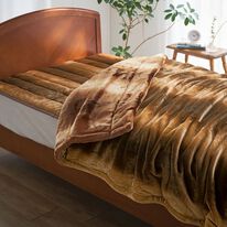 「宇宙服素材を使った超あったか発熱毛布・敷パッド（敷パッド）」