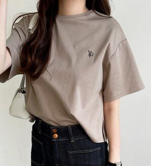 GeeRA（ジーラ）の「アナグラムロゴ刺しゅうＴシャツ（Tシャツ）」｜詳細画像
