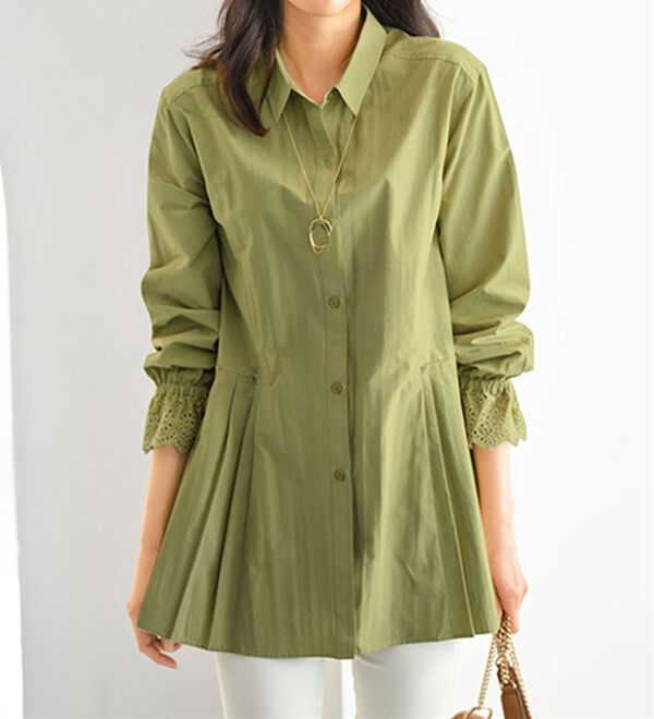 BELLUNA（ベルーナ）の「袖レース切替サイドプリーツチュニック（チュニック）」｜ライトグリーン