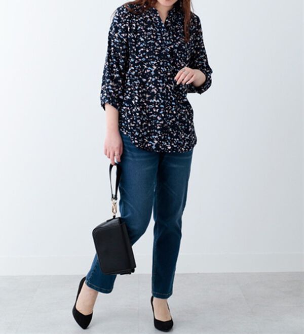 BELLUNA（ベルーナ）の「ギャザー使いレーヨンプリントブラウス（ブラウス）」｜詳細画像