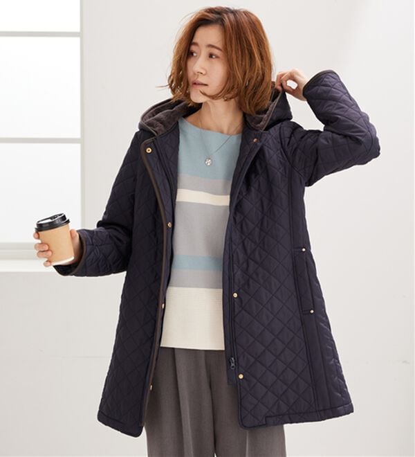 BELLUNA（ベルーナ）の「パイピング使い細見えキルトデザインコート（ロングコート）」｜詳細画像