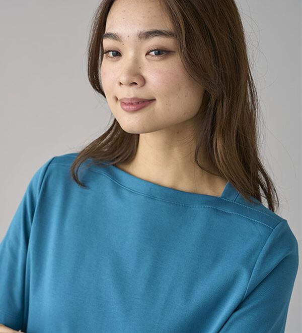 BELLUNA（ベルーナ）の「艶やか綿１００％シンプルプルオーバー（カットソー）」｜詳細画像