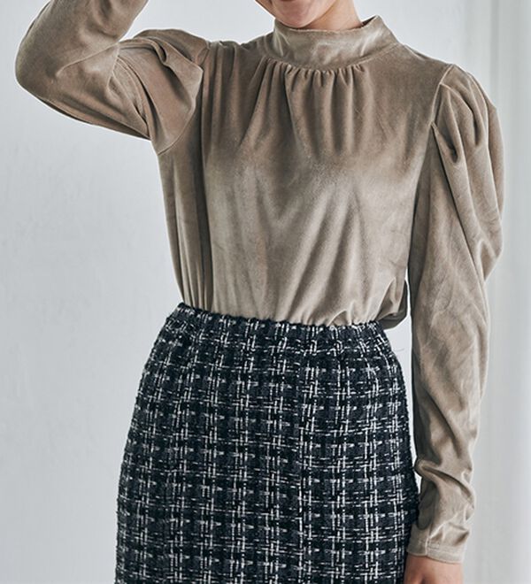 RANAN（ラナン）の「ベロアパワショルハイネックプルオーバー（カットソー）」｜ベージュ