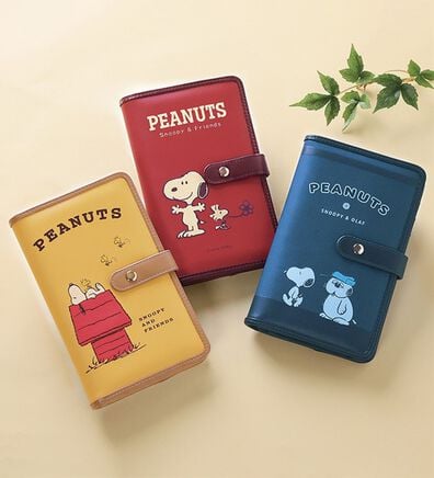 「スヌーピー　アンティーク調お薬手帳ケース（財布・パスケース）」