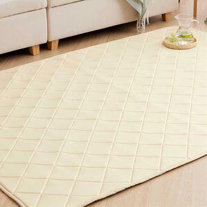 iellio（イエリオ）の「もちもちひんやり冷感低反発ラグ＜カーペット・接触冷感・防ダニ・裏面滑りにくい加工付＞（ラグ）」｜アイボリーベージュ