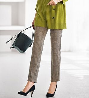 BELLUNA（ベルーナ）の「ポカポカすっきり！静電防止付裏ファーパンツ（フルレングスパンツ）」｜ブラウン系チェック