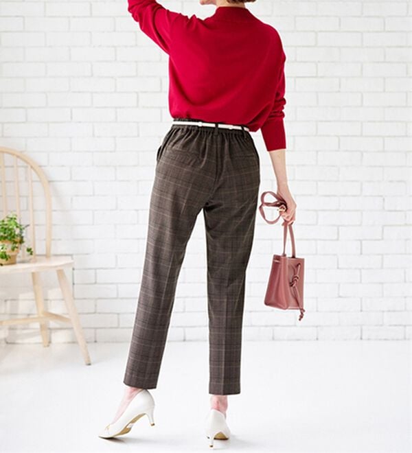 BELLUNA（ベルーナ）の「サマ見え！美脚テーパードパンツ（テーパードパンツ）」｜詳細画像