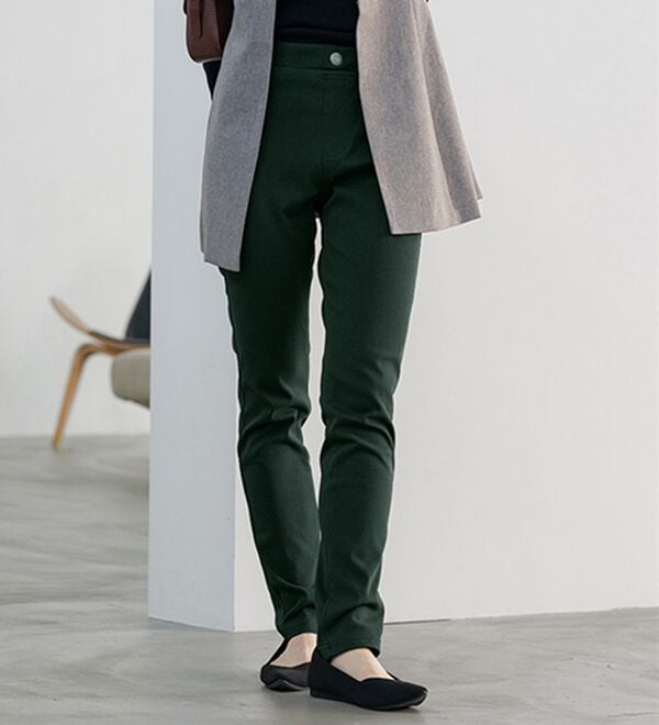 BELLUNA（ベルーナ）の「美ストレッチ素材レギンスパンツ【Ｐｒｉｍａ　Ｆｉｔ　Ｐａｎｔｓ】（スパッツ・レギンス）」｜モスグリーン