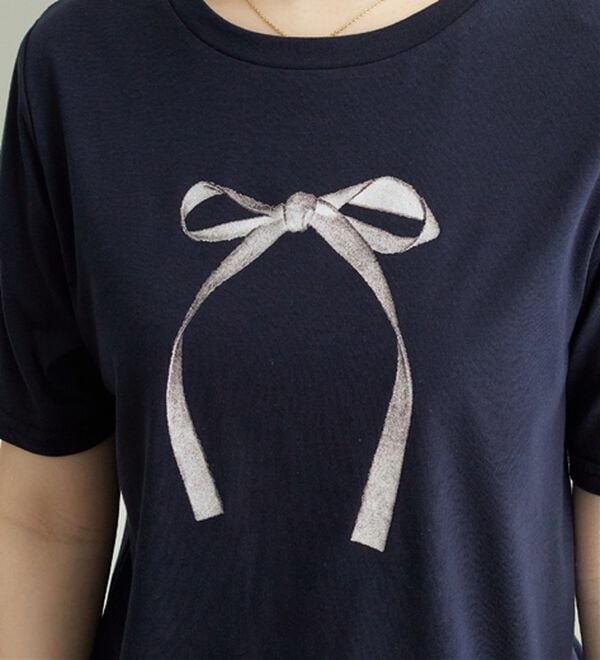 alotta（アロッタ）の「大人かわいいプリント綿混Ｔシャツ（Tシャツ）」｜詳細画像