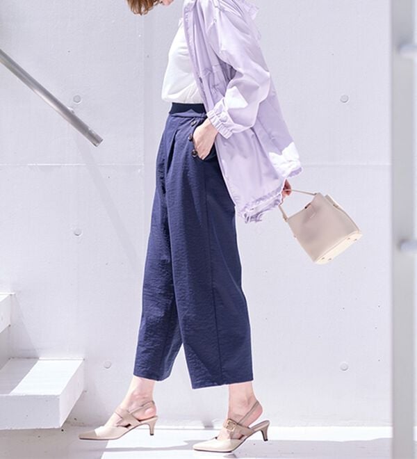 BELLUNA（ベルーナ）の「はっ水加工軽量パーカー（ポーチ付）（パーカー）」｜詳細画像