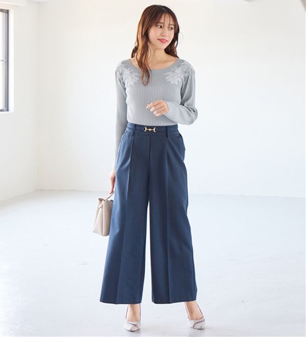 alotta（アロッタ）の「カシミヤタッチ肩刺しゅうニット（ニット・セーター）」｜詳細画像