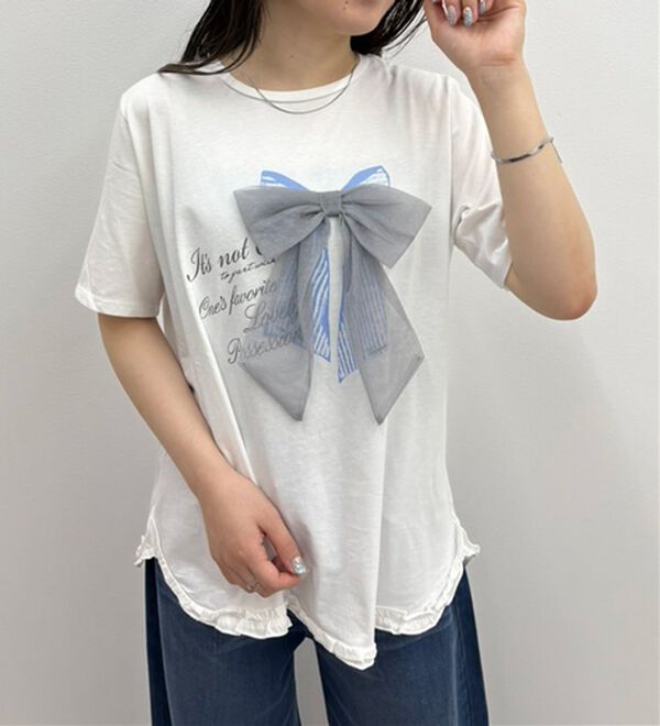 BELLUNA（ベルーナ）の「リボンモチーフ裾フリルプルオーバー（Tシャツ）」｜詳細画像