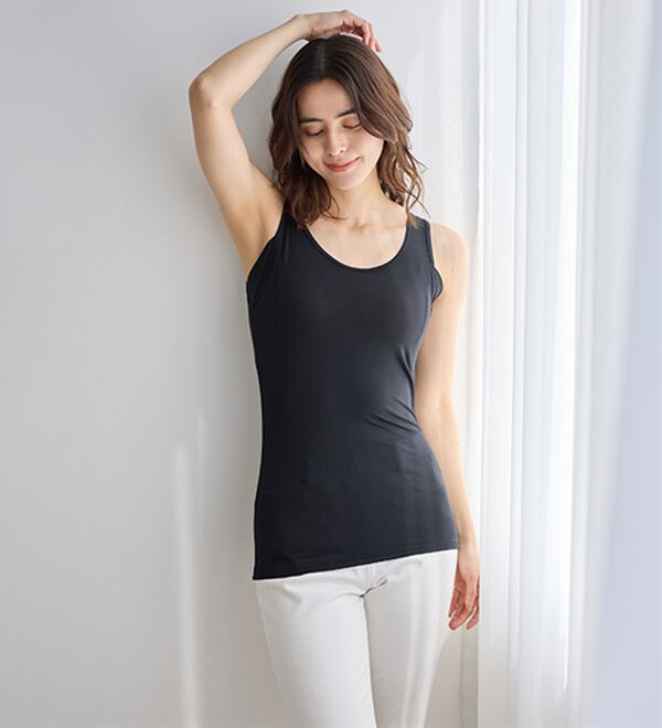 LAVIENNE（ラヴィエンヌ）の「【暑がりさん必見！】瞬間ひんやり冷感！タンクトップインナー＜さらりラボ＞（肌着・インナーウェア）」｜詳細画像