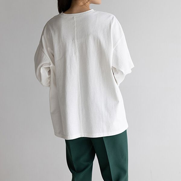 GeeRA（ジーラ）の「エンボス加工Ｔシャツ（カットソー）」｜詳細画像