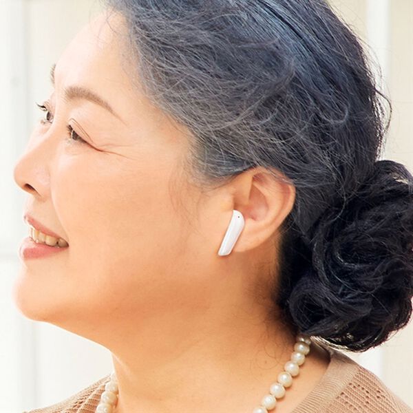 「イヤホン型集音器クリアーサウンドＦ（シニア・生活サポート）」｜1