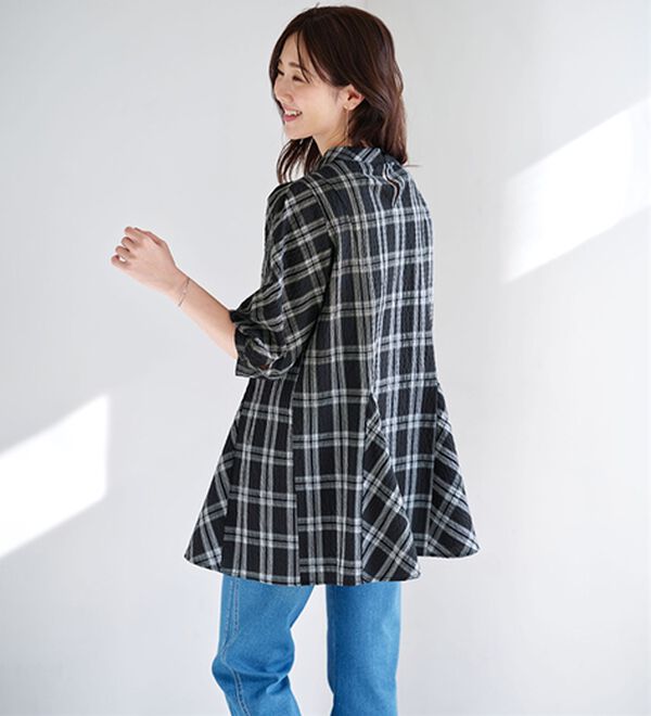 BELLUNA（ベルーナ）の「着痩せ！サッカー素材切替ブラウス（ブラウス）」｜詳細画像