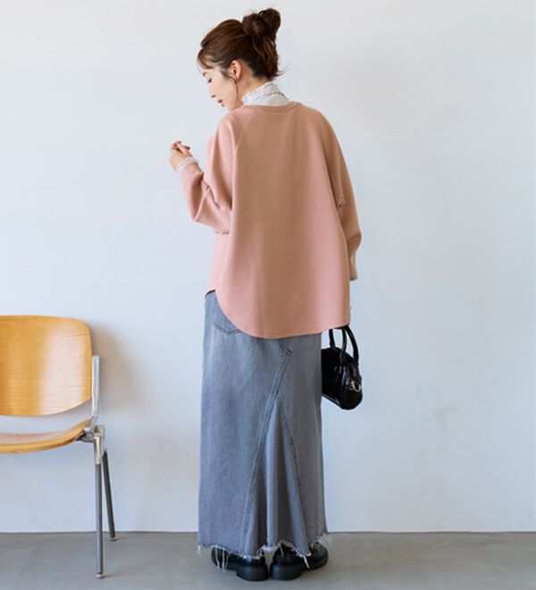 BELLUNA（ベルーナ）の「なめらかタッチ！もっちりん裾ラウンド短丈プルオーバー（カットソー）」｜詳細画像