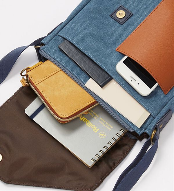 「＜クロコダイル＞洗い加工帆布スマートショルダー（メンズショルダーバッグ）」｜詳細画像