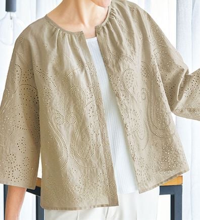VINNO（ヴィノ）の「綿麻刺しゅうブラウスジャケット（ブラウス）」