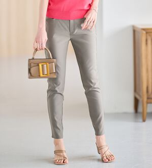 RANAN（ラナン）の「【4つの機能付】美脚アンクルパンツ（フルレングスパンツ）」｜モカ