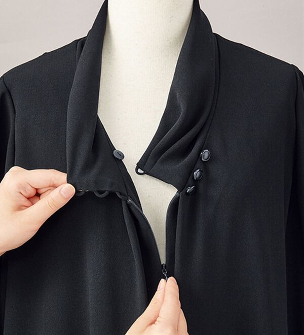 BELLUNA（ベルーナ）の「洗える！冷感素材ドレープワンピース（ブラックフォーマル（喪服・礼服））」｜詳細画像