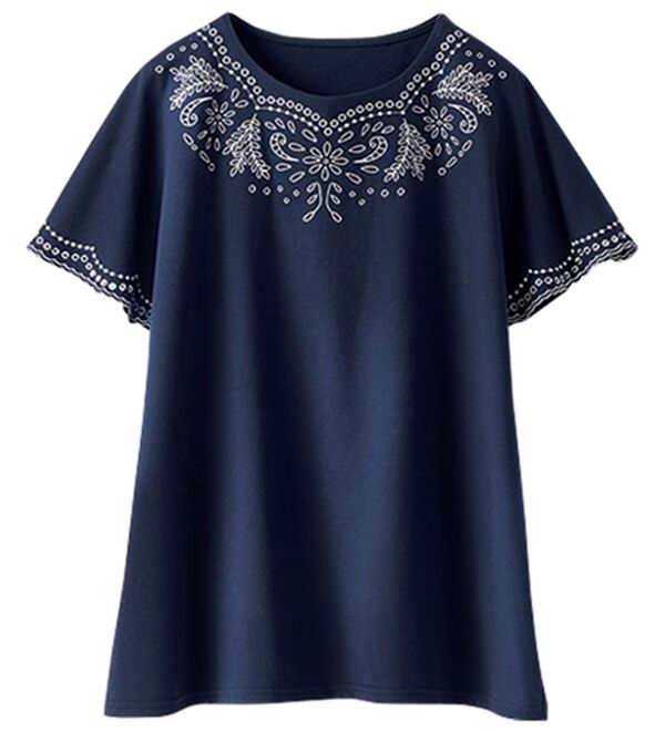 BELLUNA（ベルーナ）の「スカラップ刺しゅう華やぎプルオーバー（カットソー）」｜詳細画像